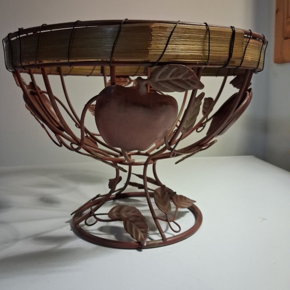Fruit Basket with Apple Design